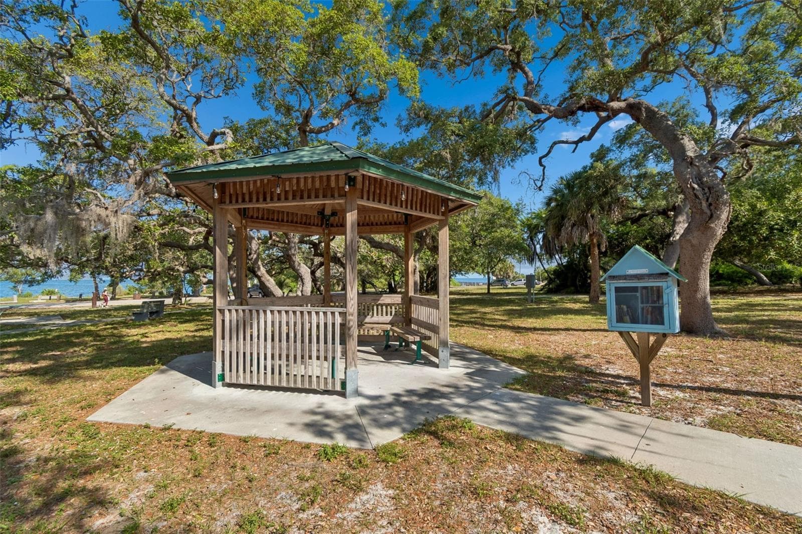 Single Family Residence at 395 GEORGIA AVE, CRYSTAL BEACH, photo 54 of 62