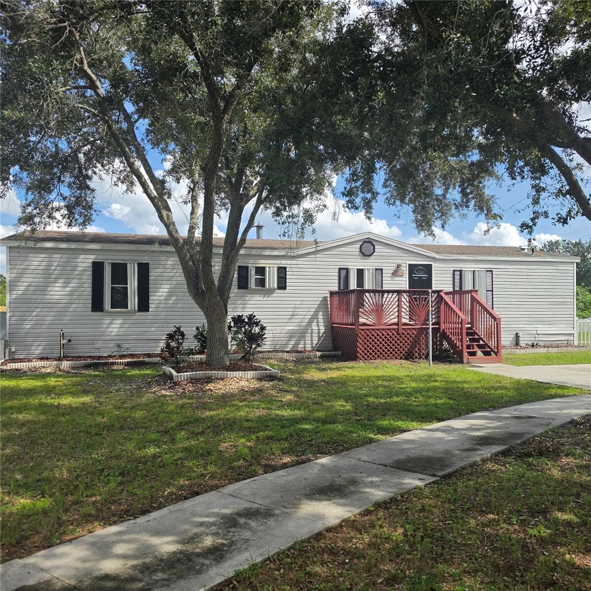 Manufactured Home at 10618 GOSHAWK PL, RIVERVIEW, photo 2 of 22