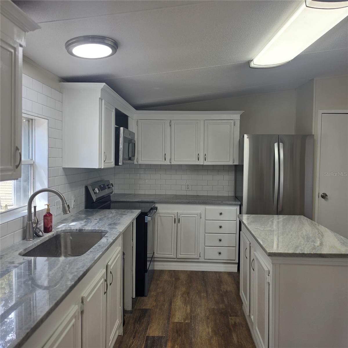 Manufactured Home at 10618 GOSHAWK PL, RIVERVIEW, photo 5 of 22
