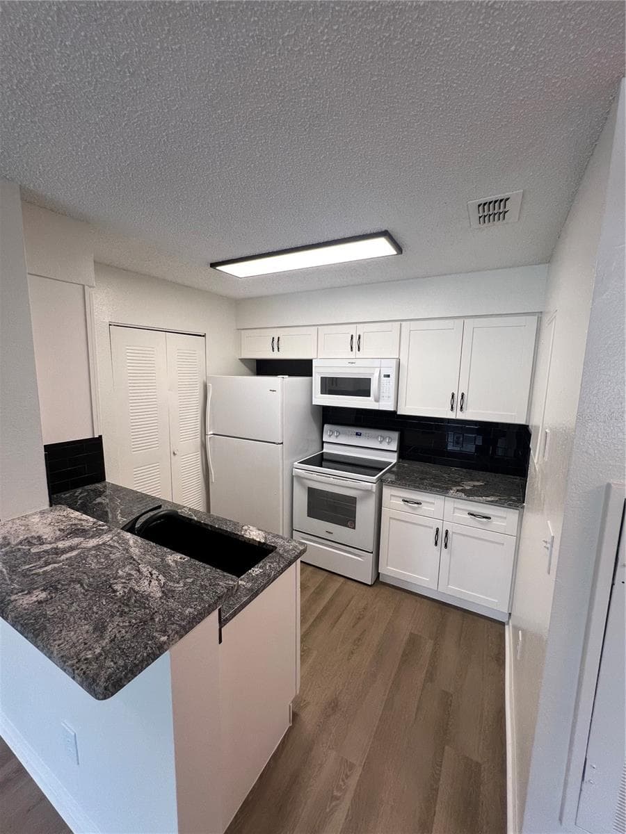 Condominium at 1055 S HIAWASSEE RD #2014, ORLANDO, photo 7 of 17