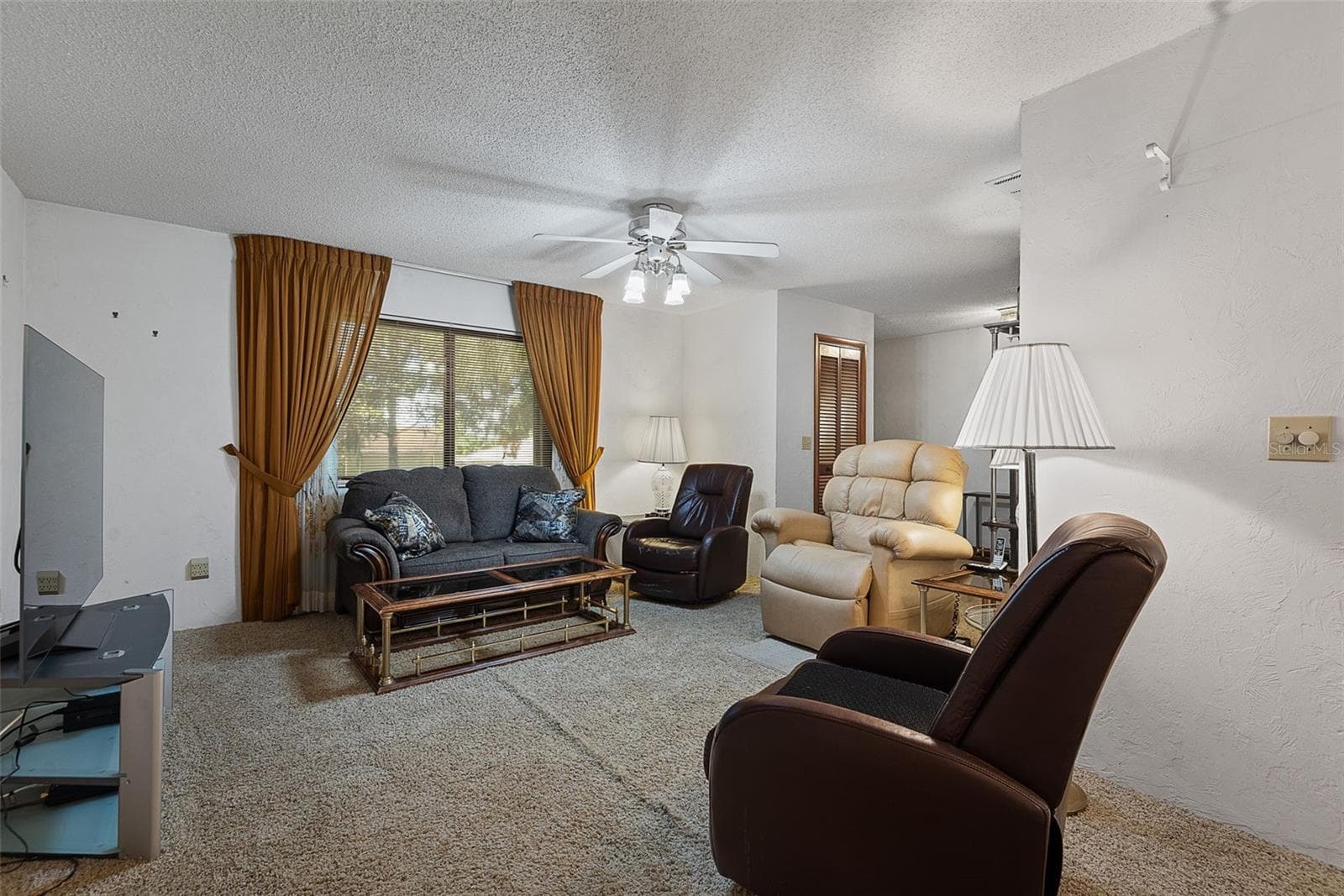 Single Family Residence at 75 TIMBERLAKE LN, ORMOND BEACH, photo 5 of 46