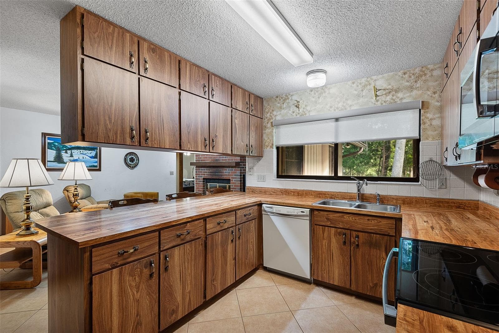 Single Family Residence at 75 TIMBERLAKE LN, ORMOND BEACH, photo 14 of 46