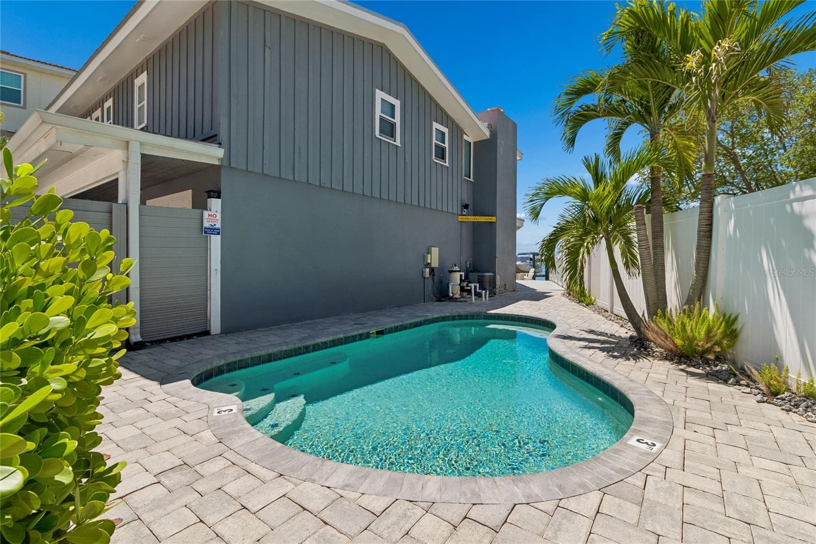 Single Family Residence at 104 KLOSTERMAN RD W, PALM HARBOR, photo 53 of 58
