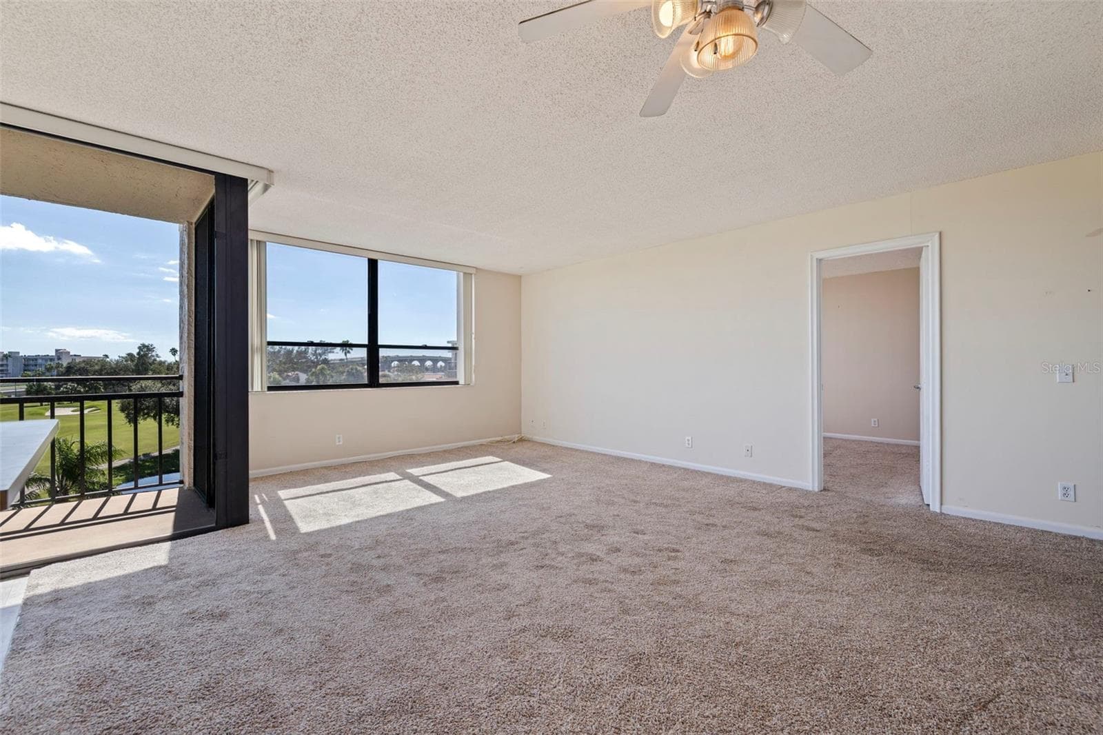 Condominium at 6210 SUN BLVD #408, ST PETERSBURG, photo 4 of 21