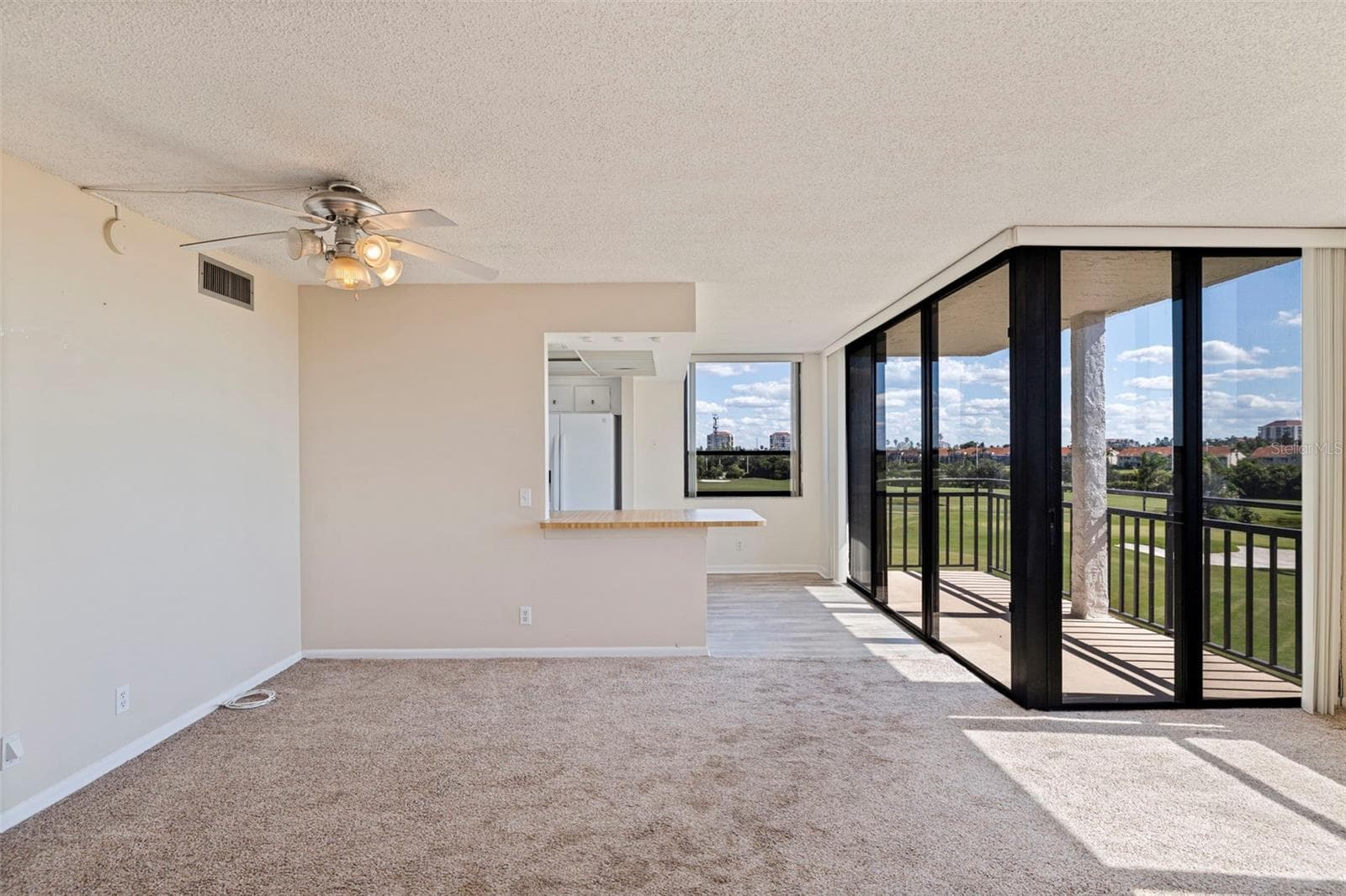 Condominium at 6210 SUN BLVD #408, ST PETERSBURG, photo 5 of 21