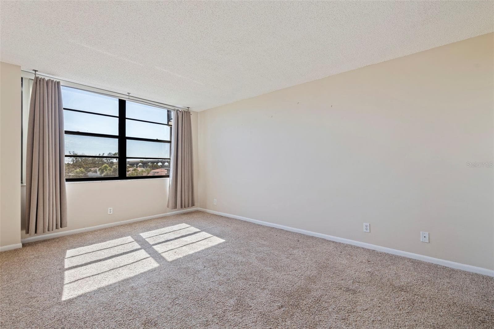 Condominium at 6210 SUN BLVD #408, ST PETERSBURG, photo 11 of 21