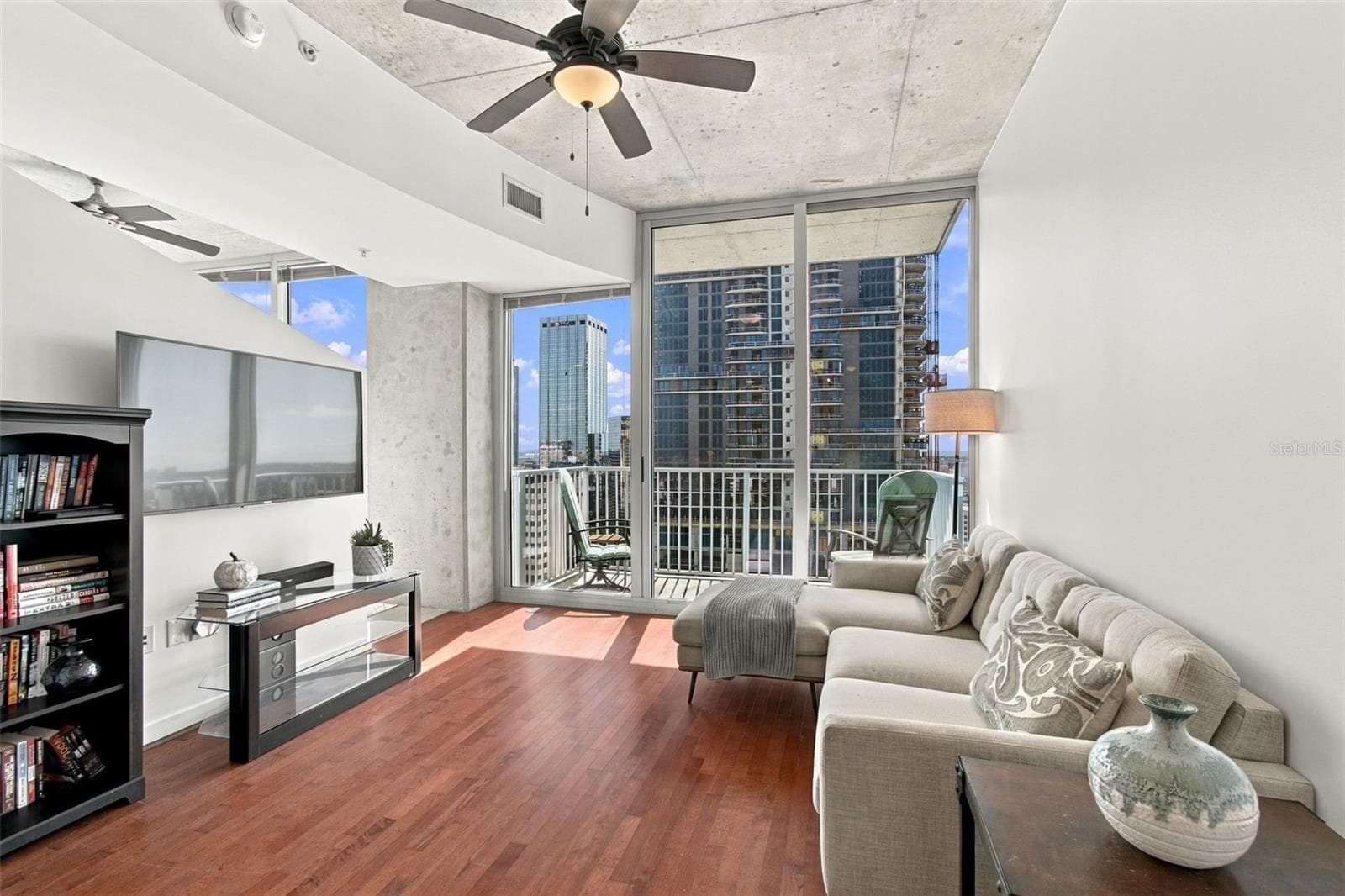 Condominium at 777 N ASHLEY DR #1704, TAMPA, photo 10 of 77