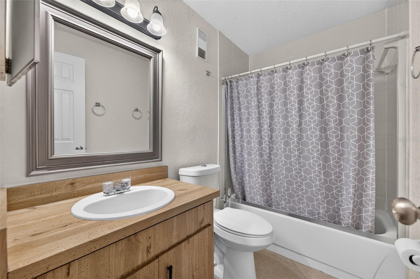 Condominium at 4450 RING NECK RD #A, ORLANDO, photo 21 of 39