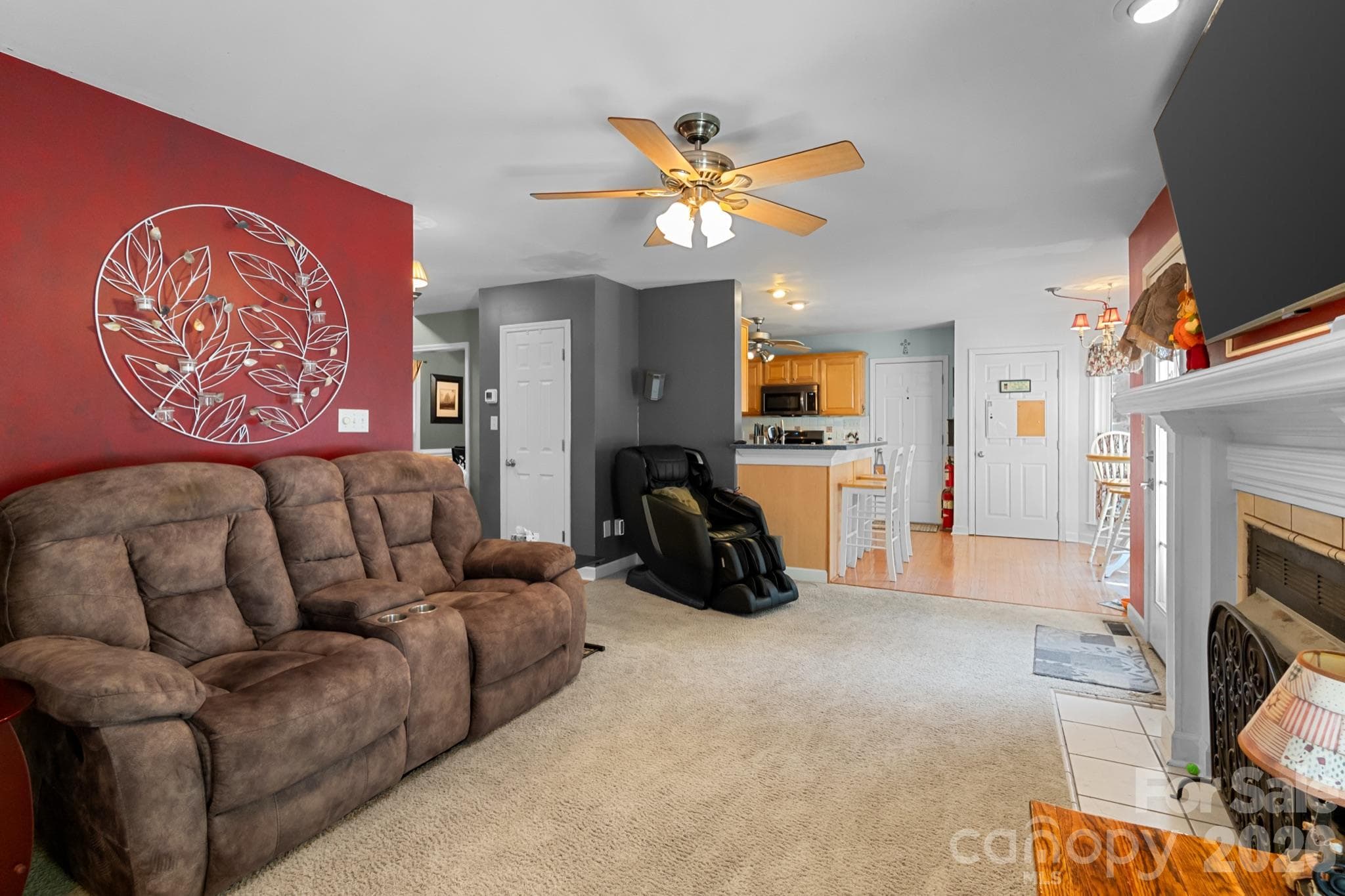Single Family Residence at 1172 Deer Run Road, Chester, photo 9 of 47
