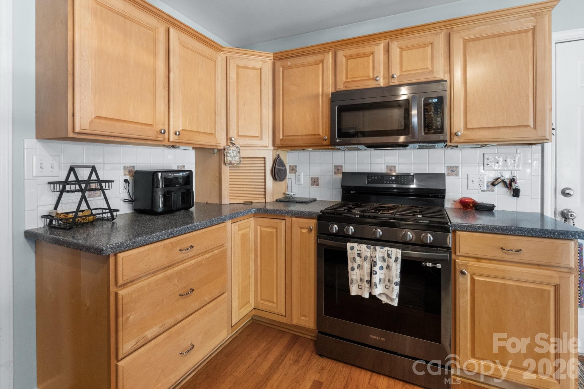 Single Family Residence at 1172 Deer Run Road, Chester, photo 15 of 47