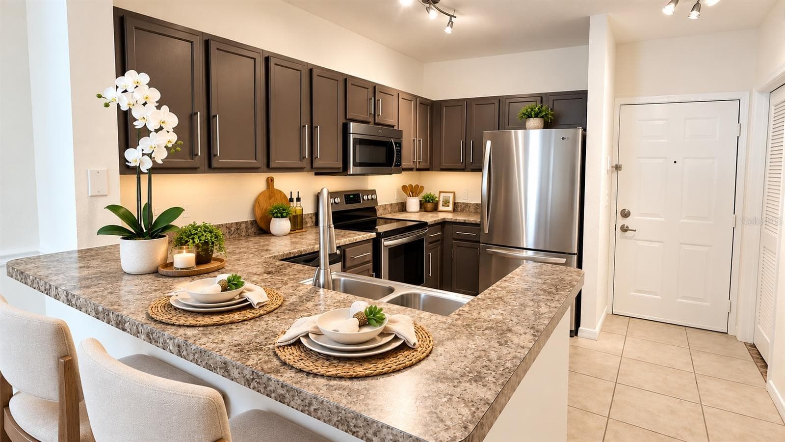 vs - 5550 E MICHIGAN ST #1222, ORLANDO