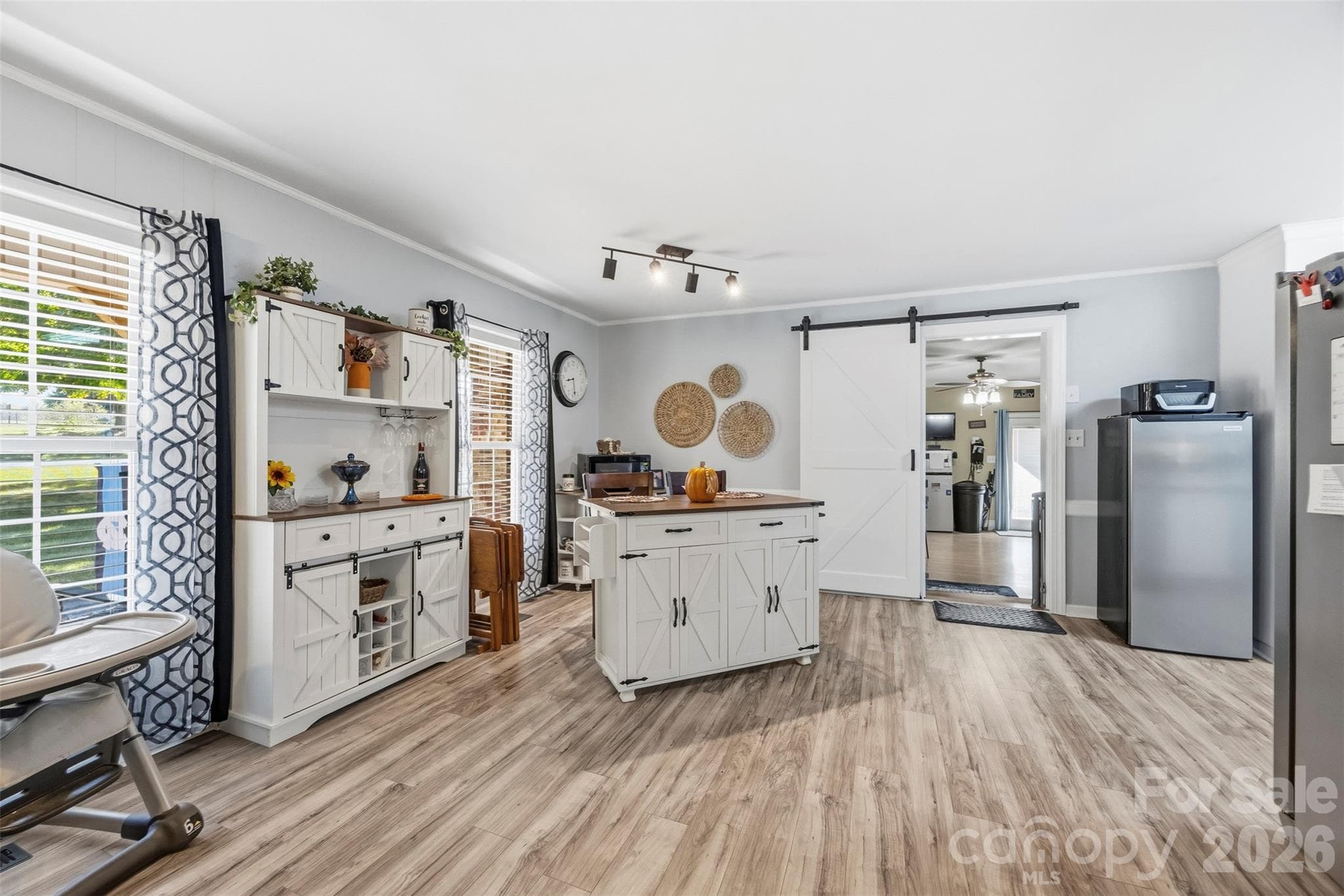 Single Family Residence at 106 White Plains Drive, Kings Mountain, photo 11 of 45