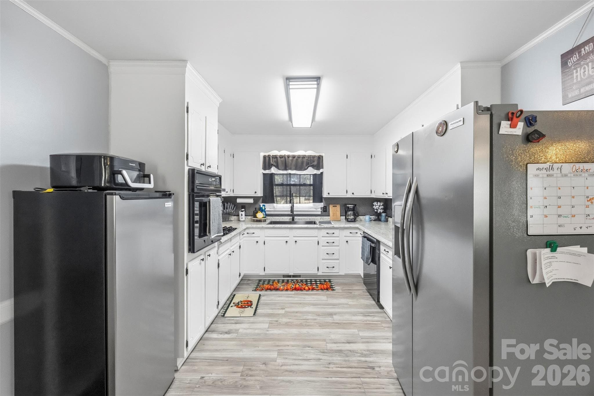 Single Family Residence at 106 White Plains Drive, Kings Mountain, photo 14 of 45