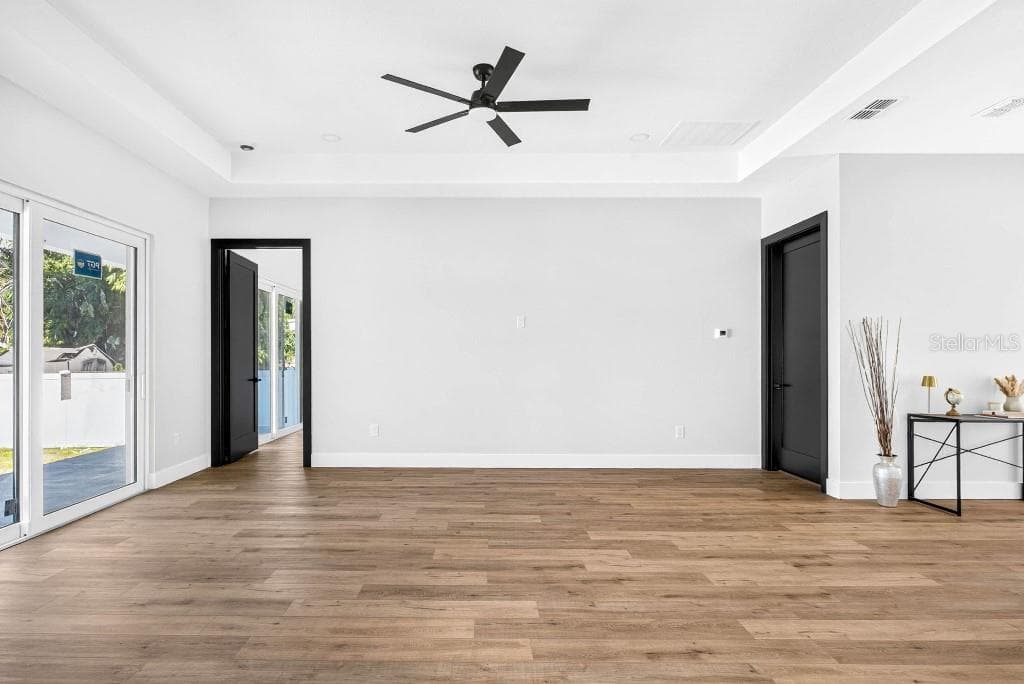 Single Family Residence at 7812 N MULBERRY ST, TAMPA, photo 9 of 34