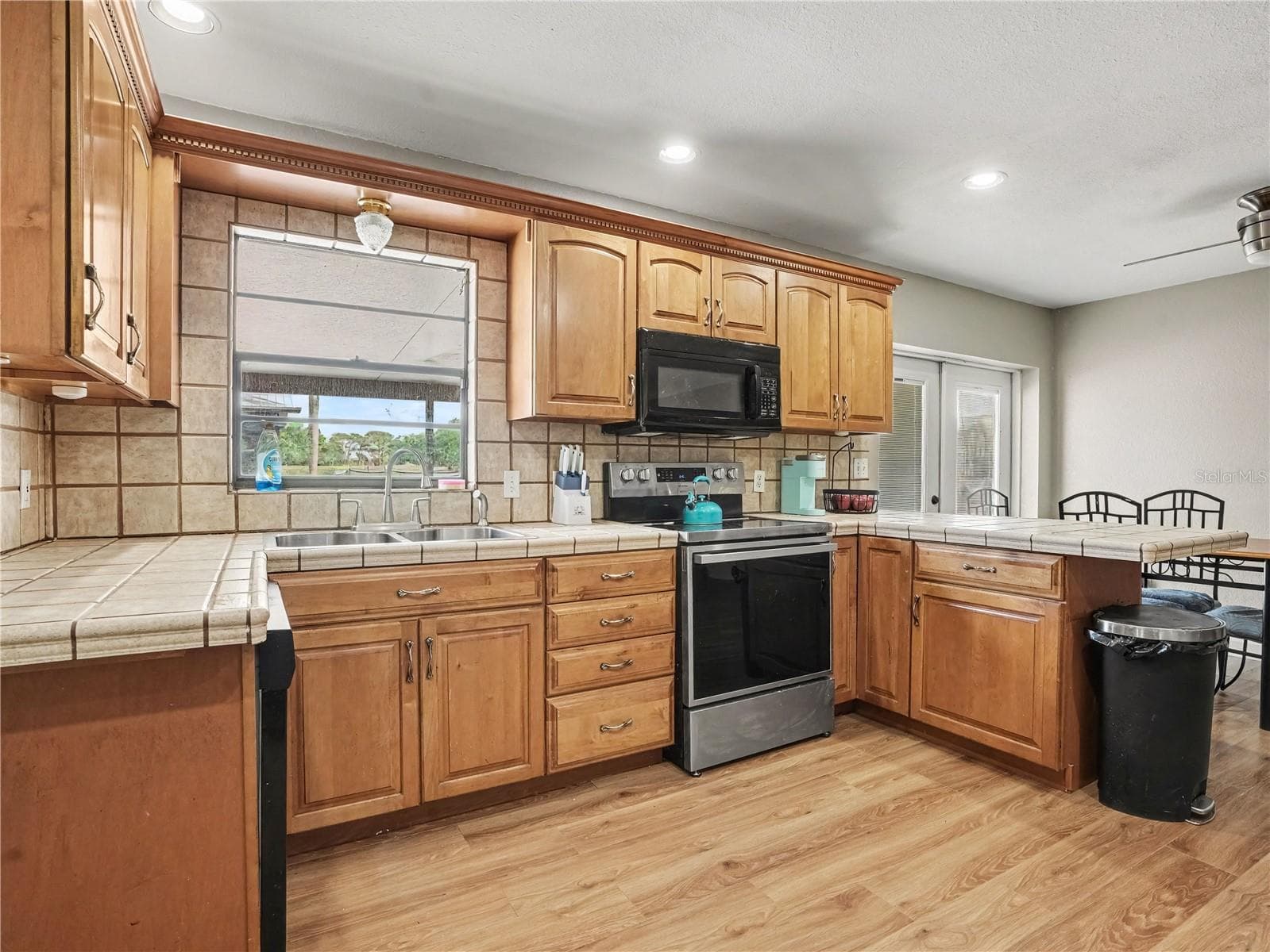 Single Family Residence at 9001 SCALES RD, LAKELAND, photo 8 of 30