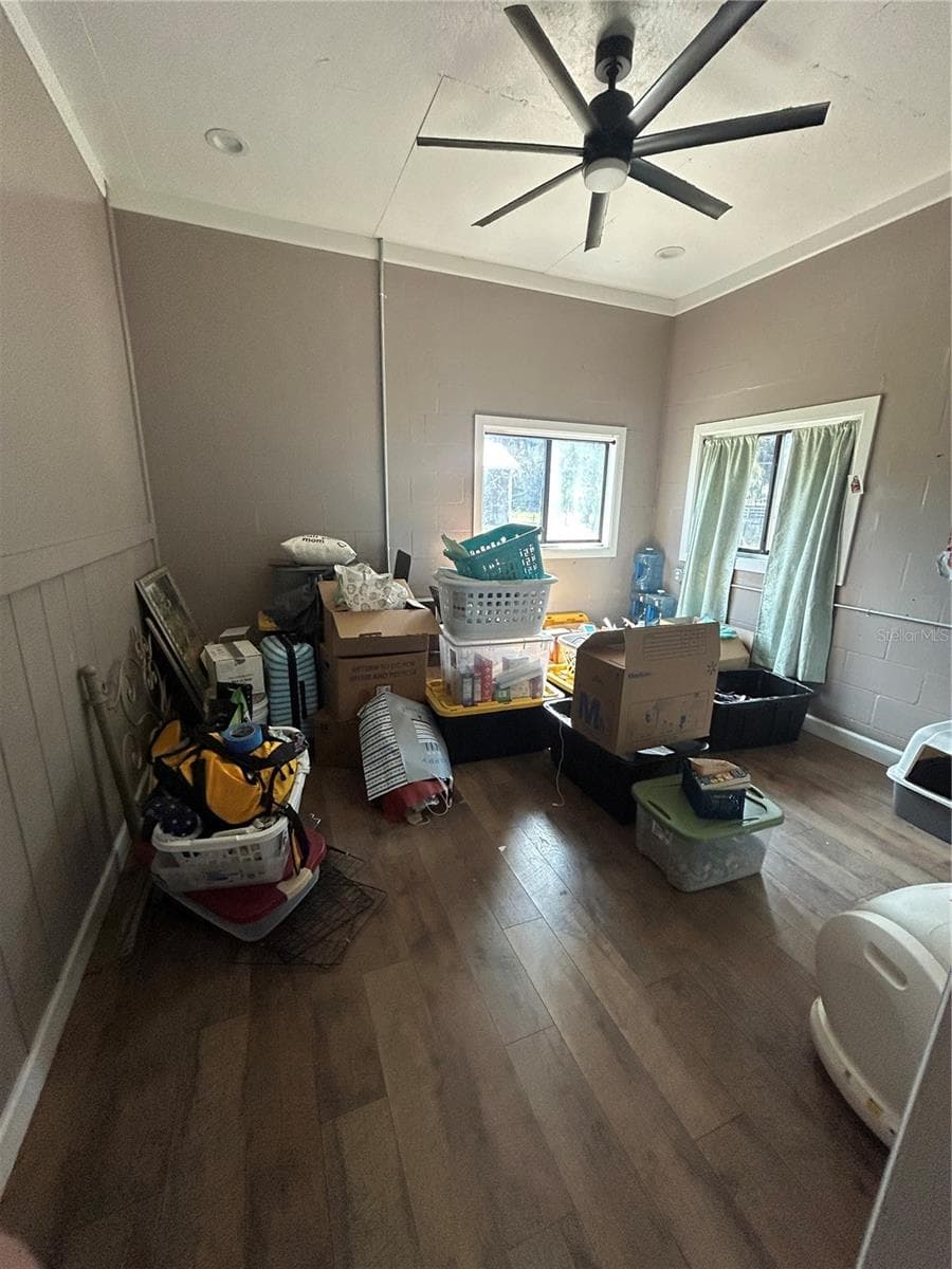 room in gagrage - 9001 SCALES RD, LAKELAND