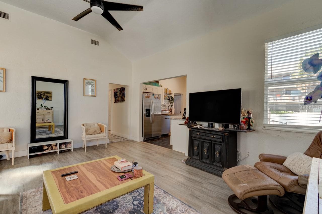 Single Family Residence at 110 S HOLLYWOOD AVE, DAYTONA BEACH, photo 9 of 28