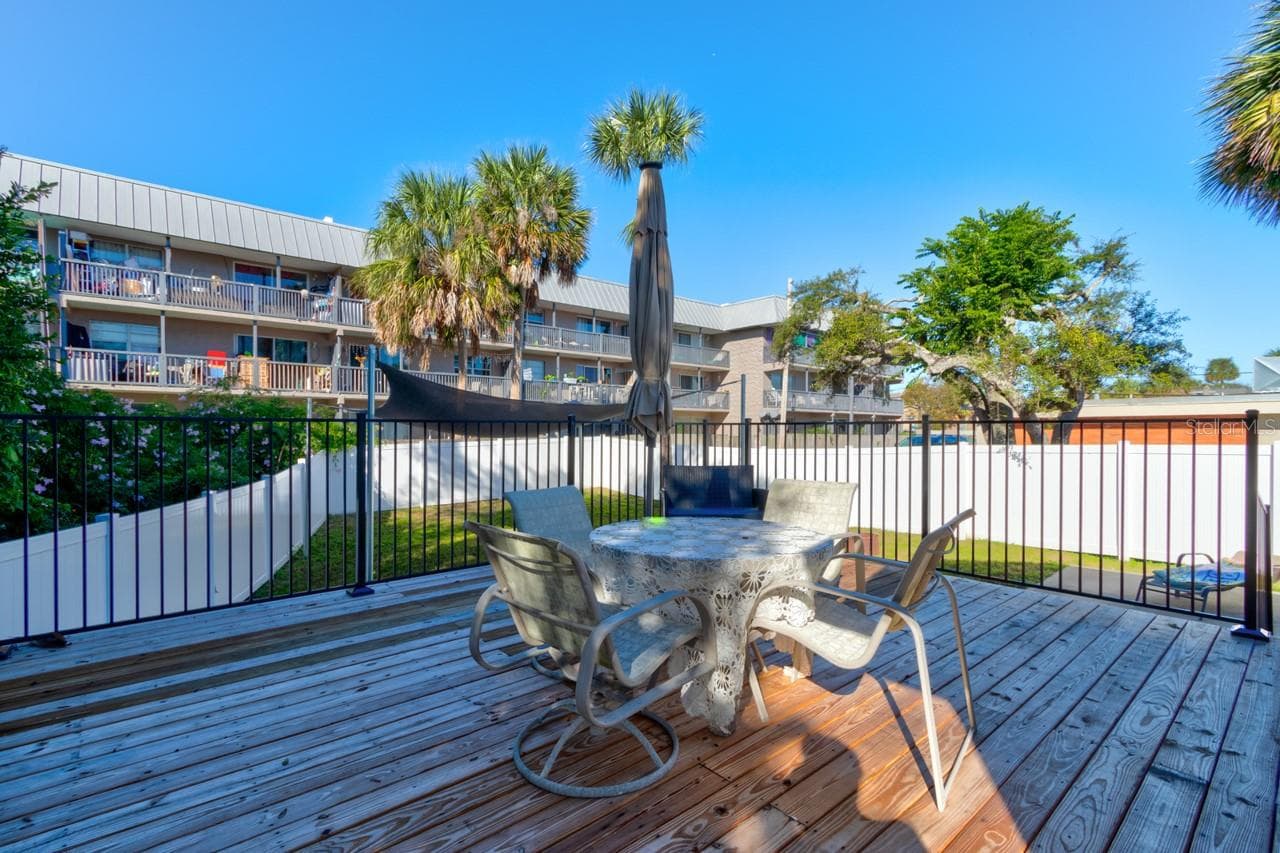 Single Family Residence at 110 S HOLLYWOOD AVE, DAYTONA BEACH, photo 25 of 28
