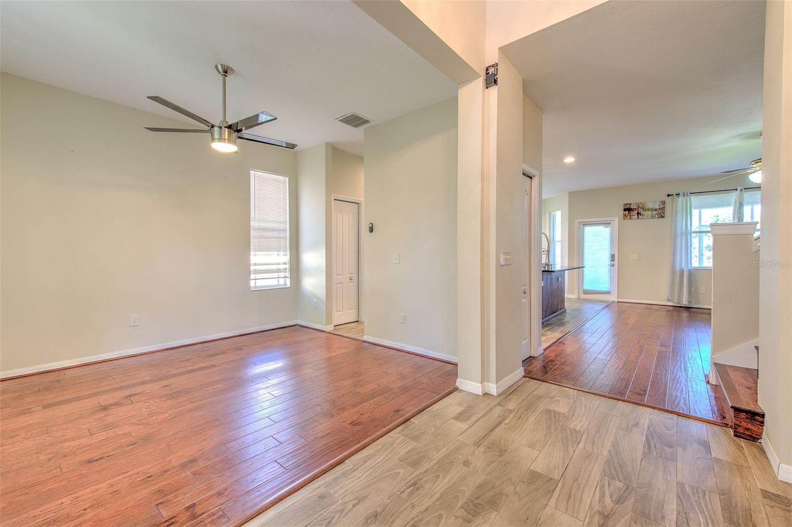 Single Family Residence at 8804 SANDY PLAINS DR, RIVERVIEW, photo 8 of 45