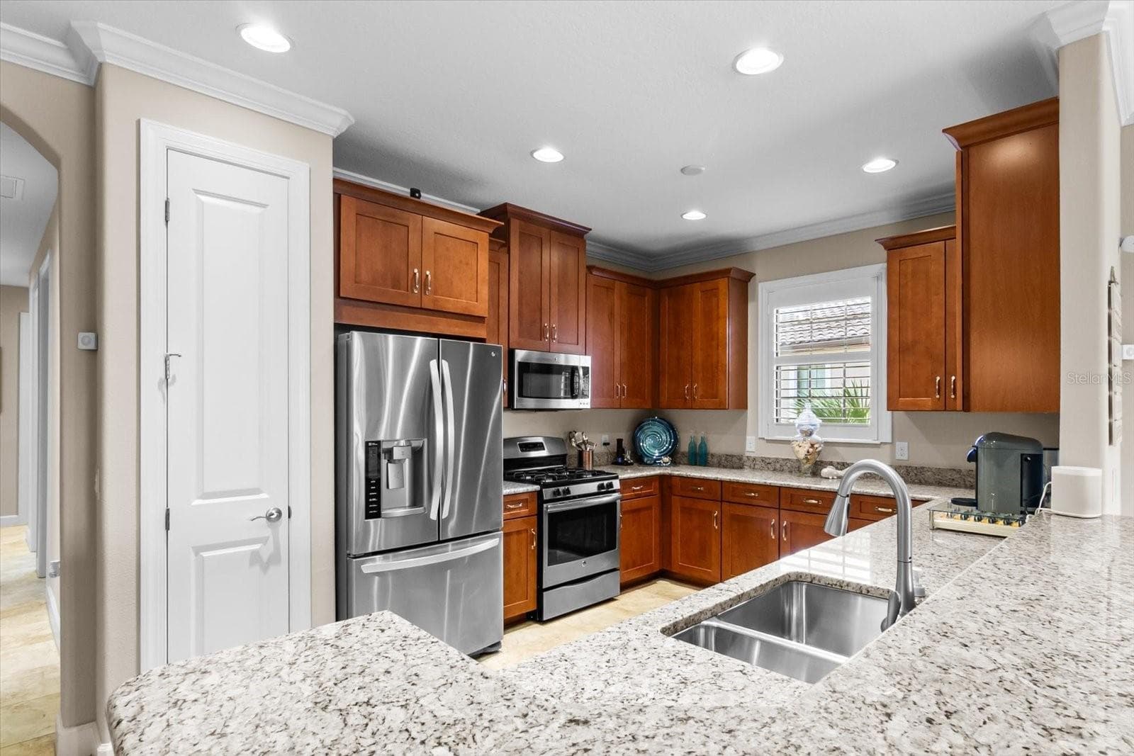 Single Family Residence at 8227 VARENNA DR, SARASOTA, photo 11 of 47