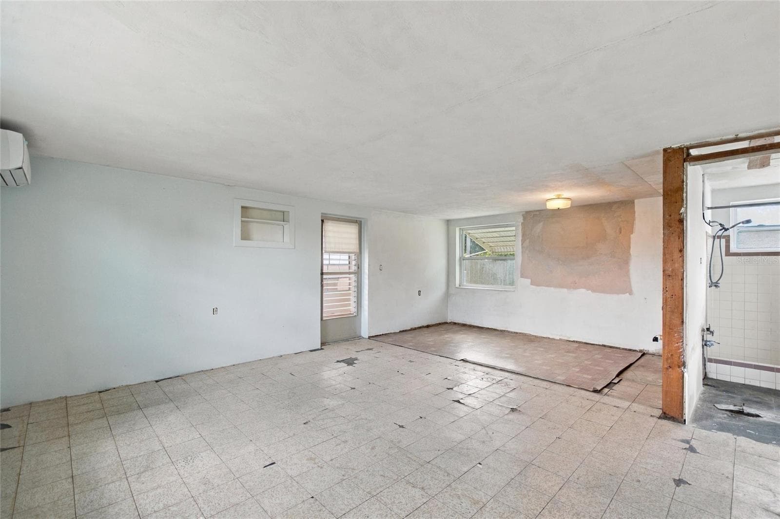 Single Family Residence at 1141 KEHOSEE LN, ENGLEWOOD, photo 5 of 19
