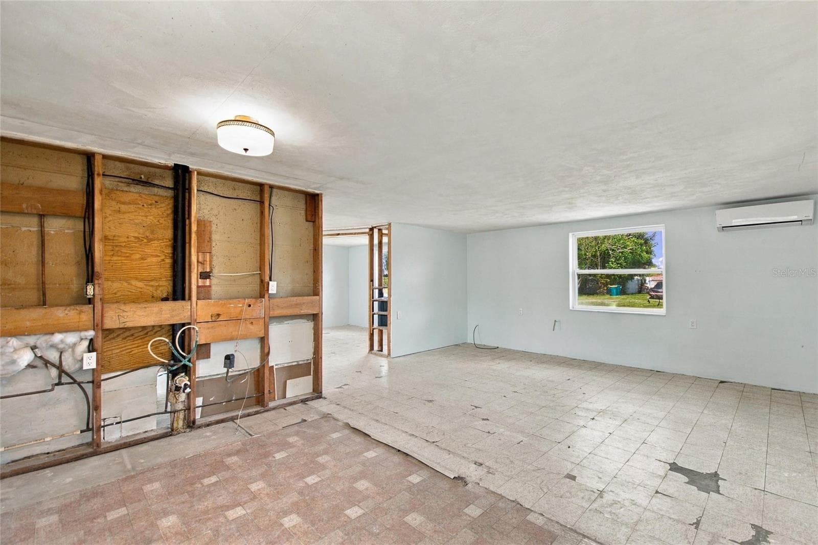 Single Family Residence at 1141 KEHOSEE LN, ENGLEWOOD, photo 8 of 19