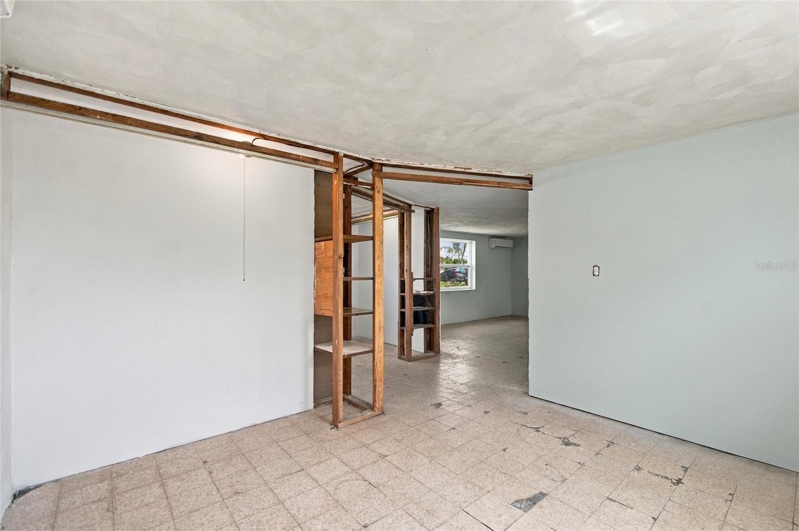Single Family Residence at 1141 KEHOSEE LN, ENGLEWOOD, photo 10 of 19