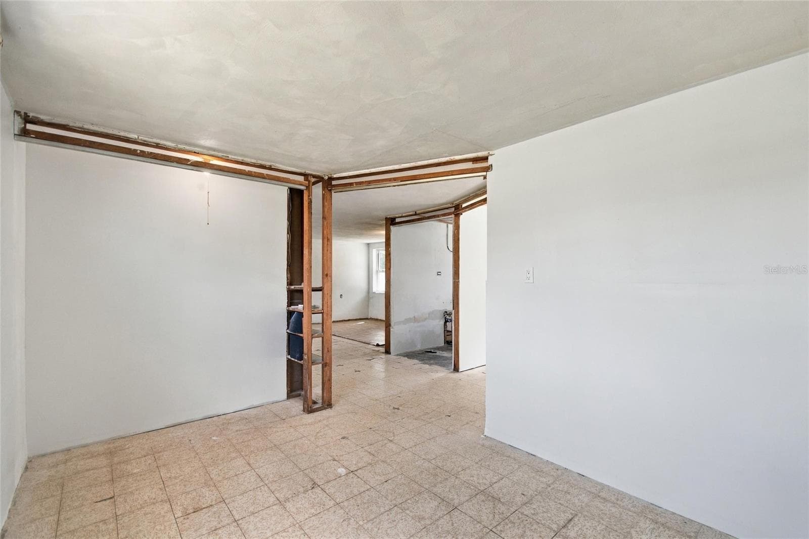 Single Family Residence at 1141 KEHOSEE LN, ENGLEWOOD, photo 13 of 19