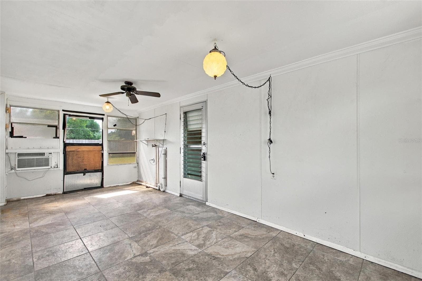 Enclosed Screen porch - 1141 KEHOSEE LN, ENGLEWOOD