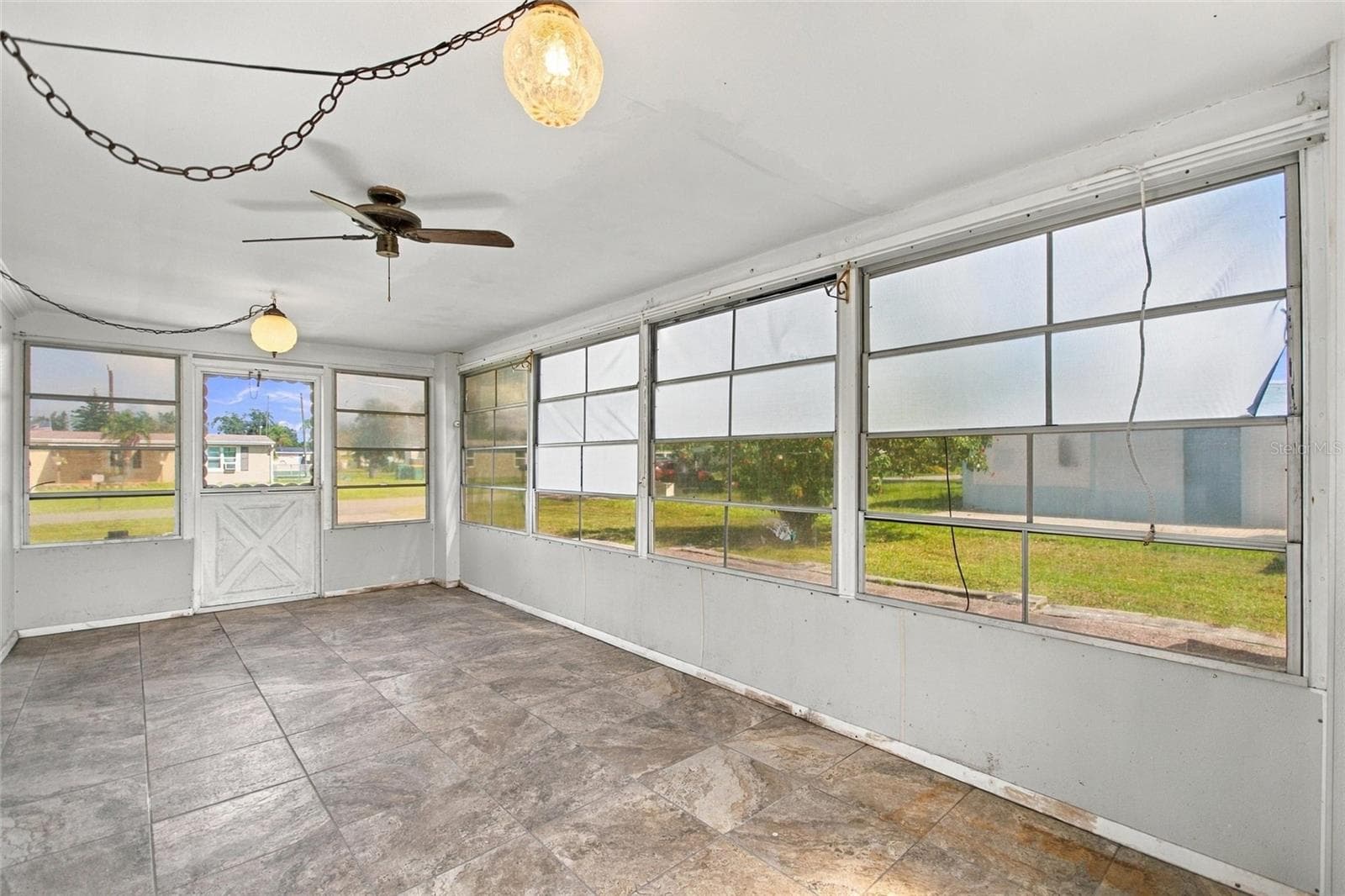 Enclosed Screen porch - 1141 KEHOSEE LN, ENGLEWOOD