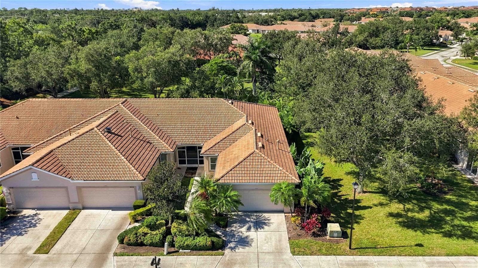 Villa at 8216 ASHFORD FALLS CT, SARASOTA, photo 25 of 27