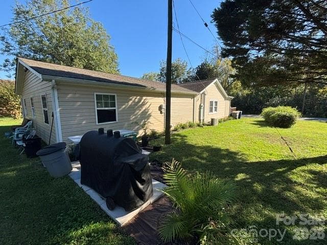 Single Family Residence at 107 Piedmont Road, Belmont, photo 6 of 25