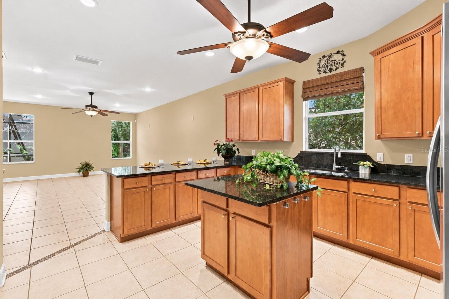 KITCHEN - 1609 VICTORIA GARDENS DR, DELAND