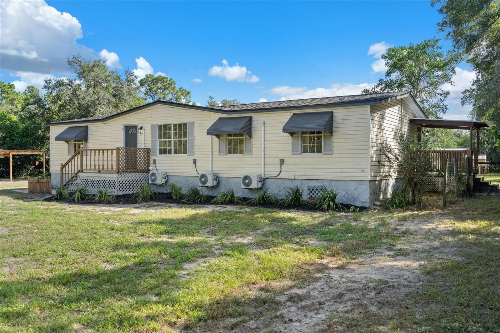 Manufactured Home at 18446 EDGEWOOD DR, SPRING HILL, photo 3 of 76