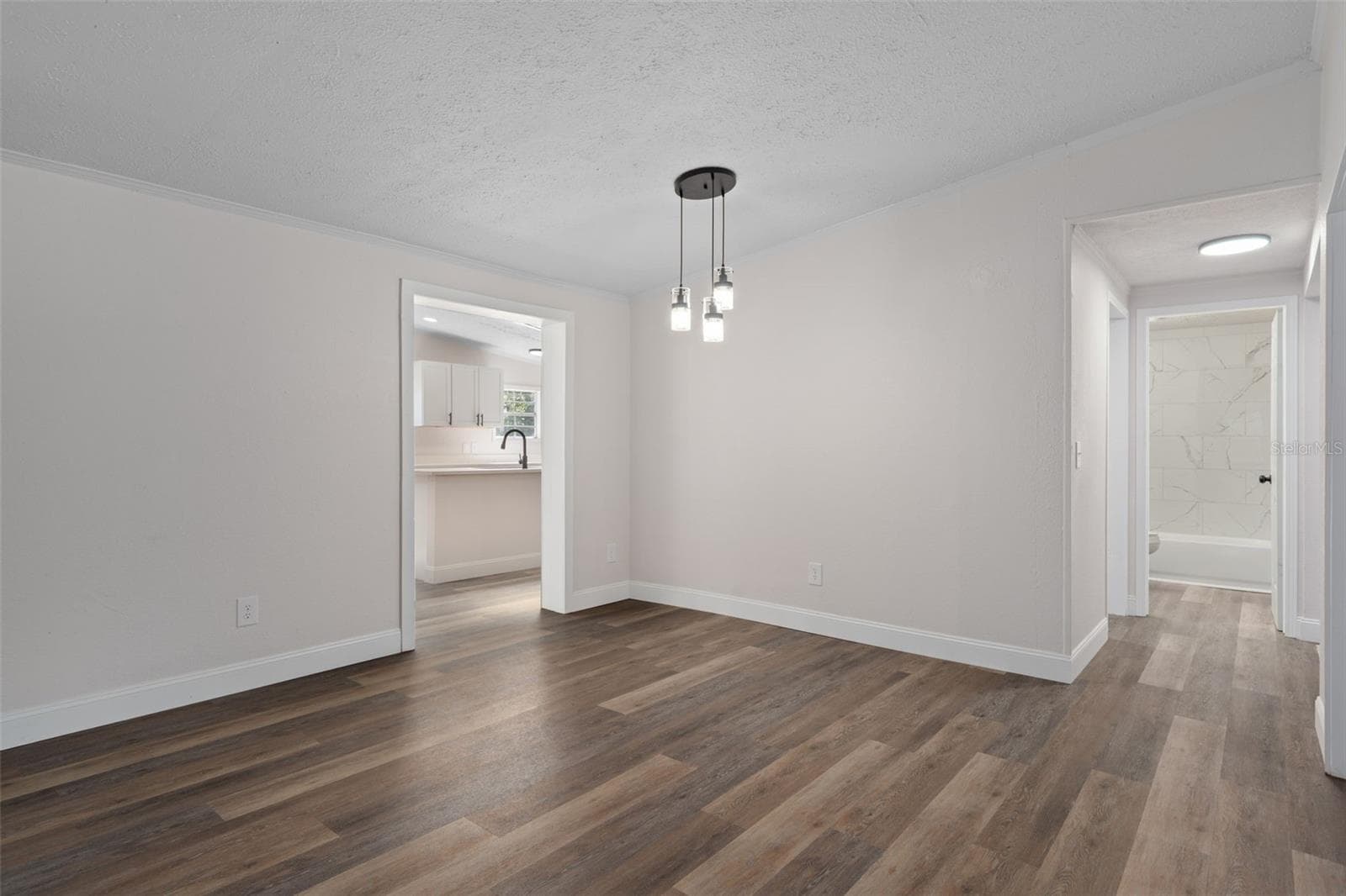 Manufactured Home at 18446 EDGEWOOD DR, SPRING HILL, photo 15 of 76