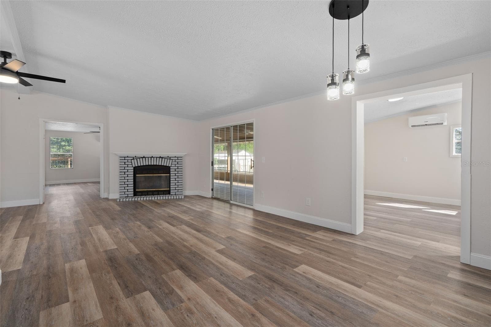 Manufactured Home at 18446 EDGEWOOD DR, SPRING HILL, photo 16 of 76