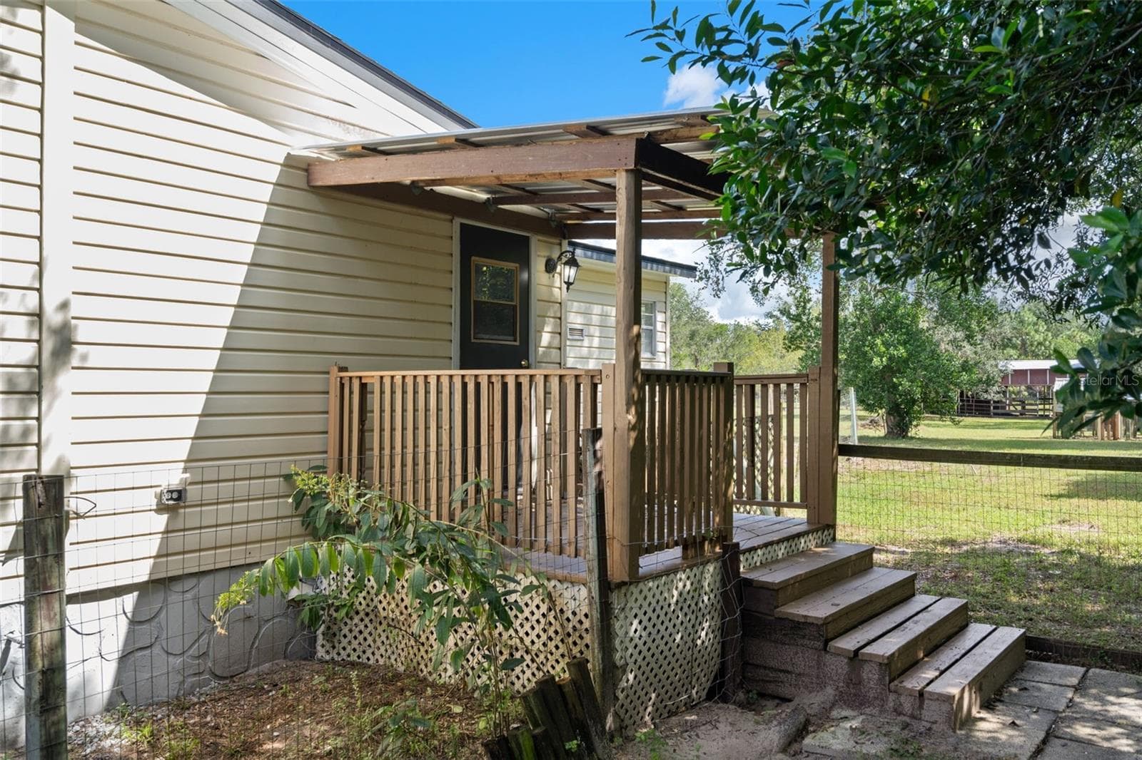 Manufactured Home at 18446 EDGEWOOD DR, SPRING HILL, photo 46 of 76