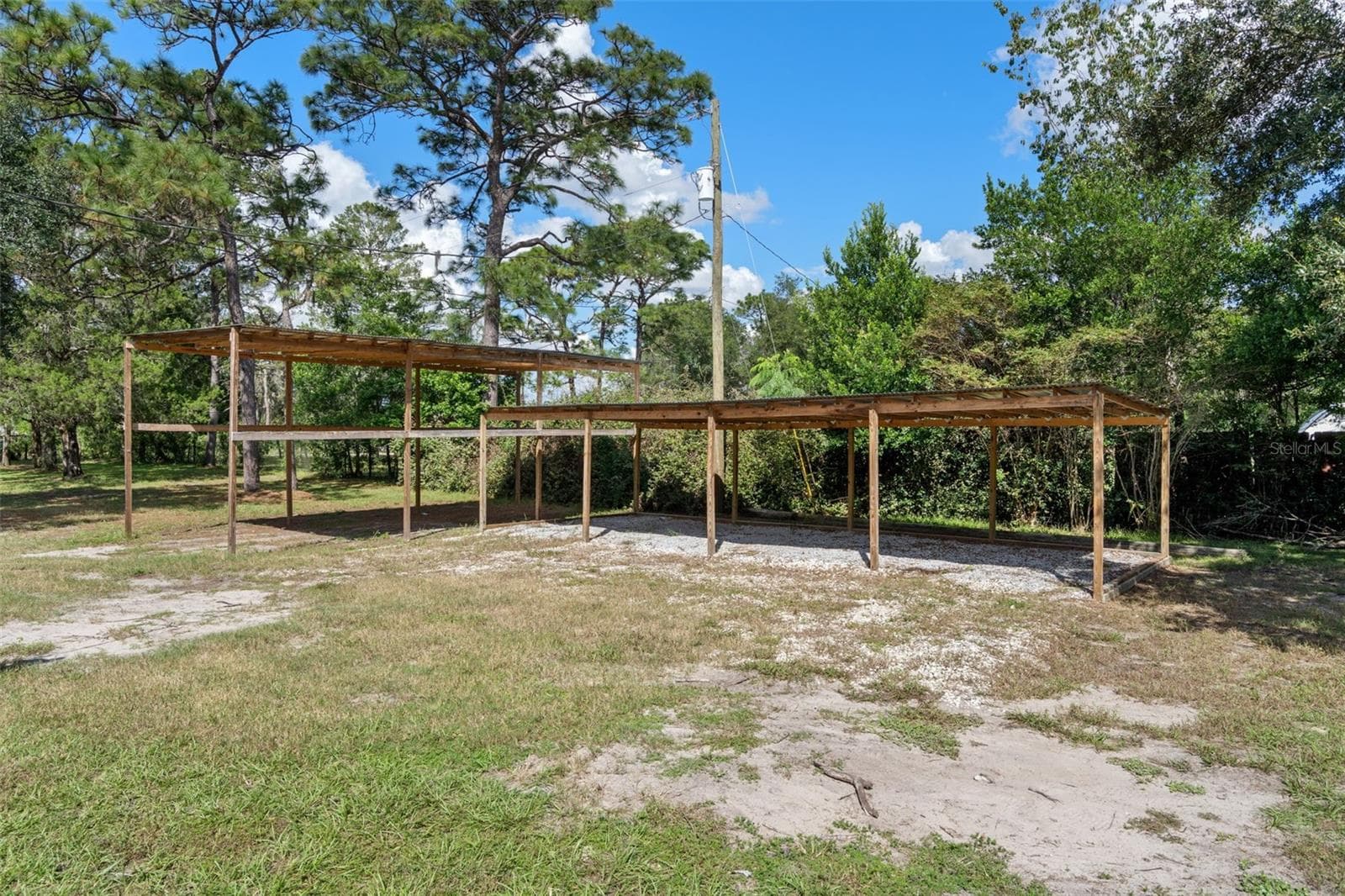 Manufactured Home at 18446 EDGEWOOD DR, SPRING HILL, photo 52 of 76