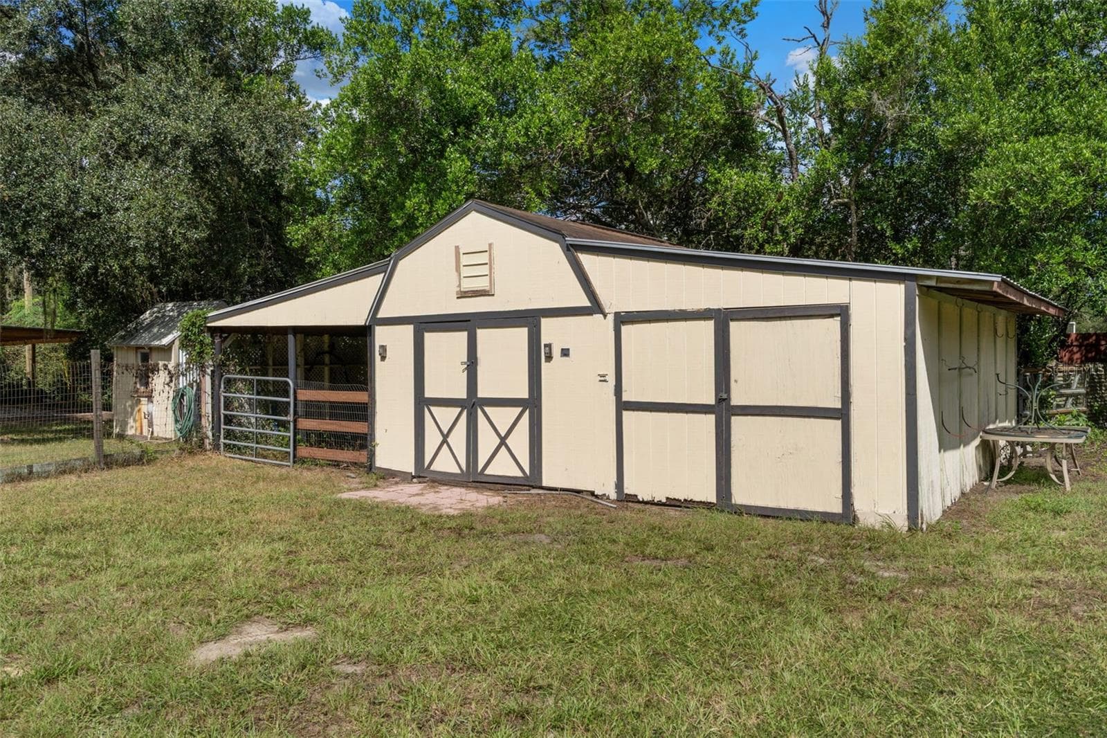 Manufactured Home at 18446 EDGEWOOD DR, SPRING HILL, photo 55 of 76
