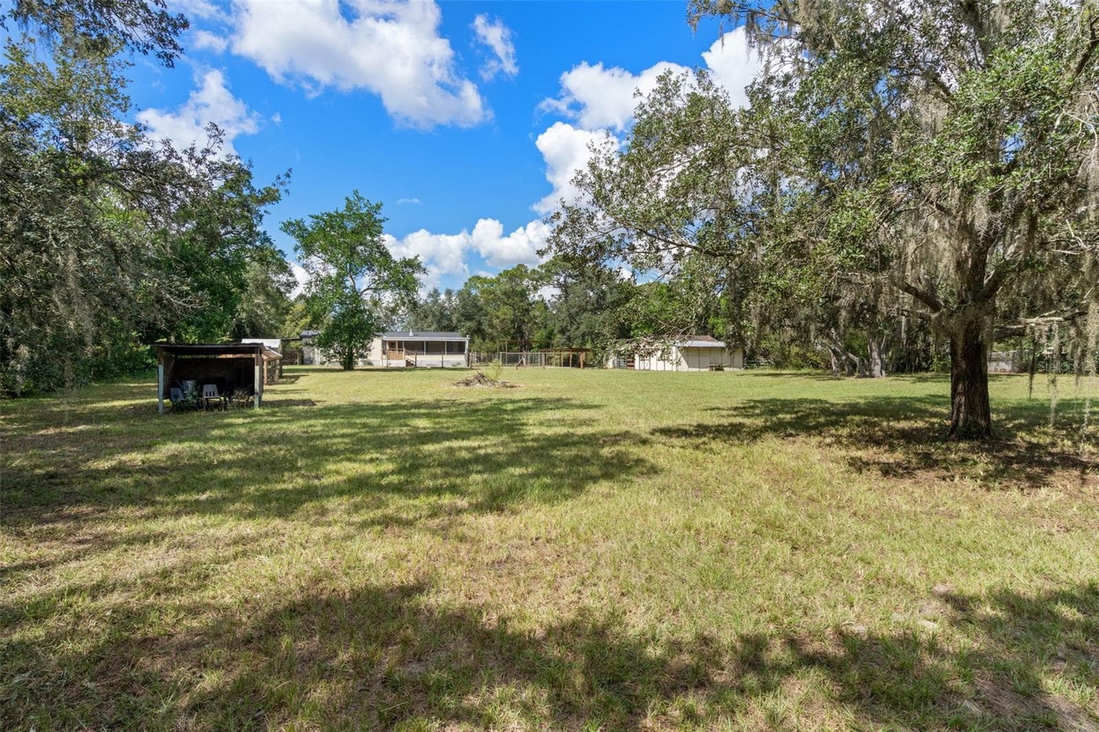 Manufactured Home at 18446 EDGEWOOD DR, SPRING HILL, photo 64 of 76