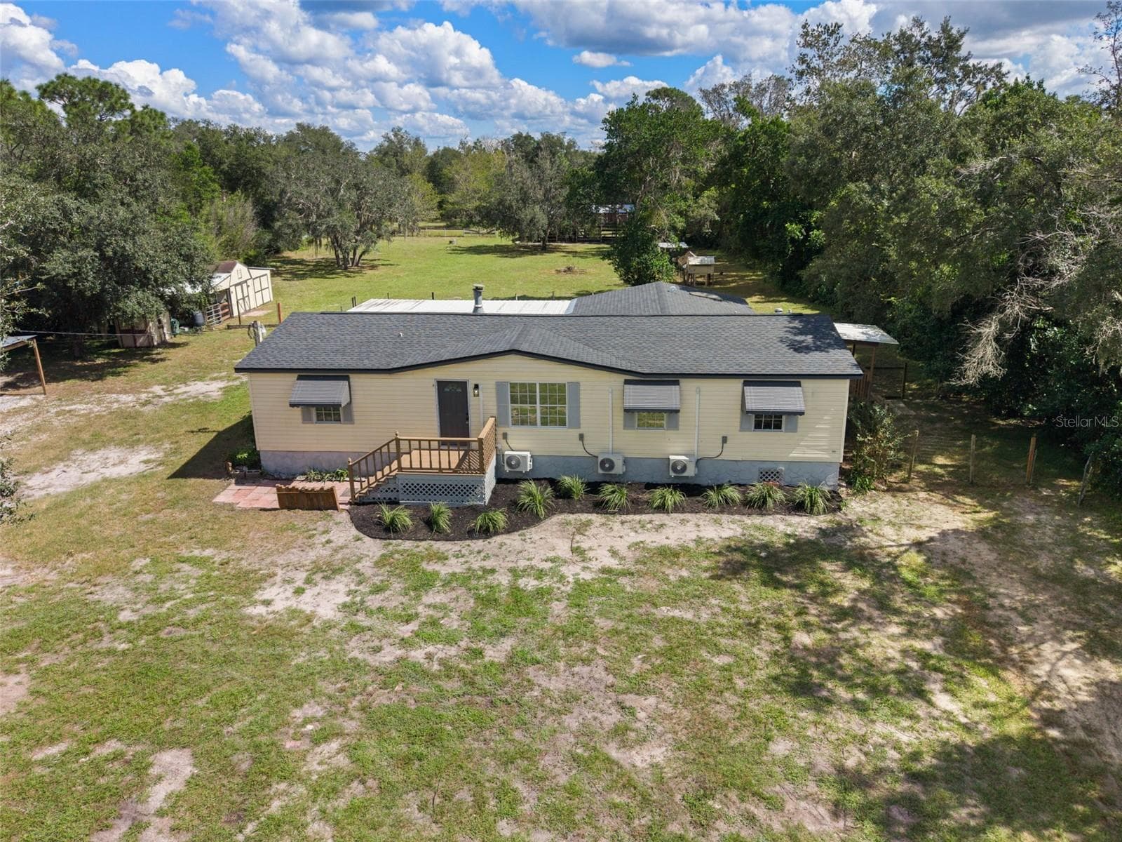 Manufactured Home at 18446 EDGEWOOD DR, SPRING HILL, photo 75 of 76