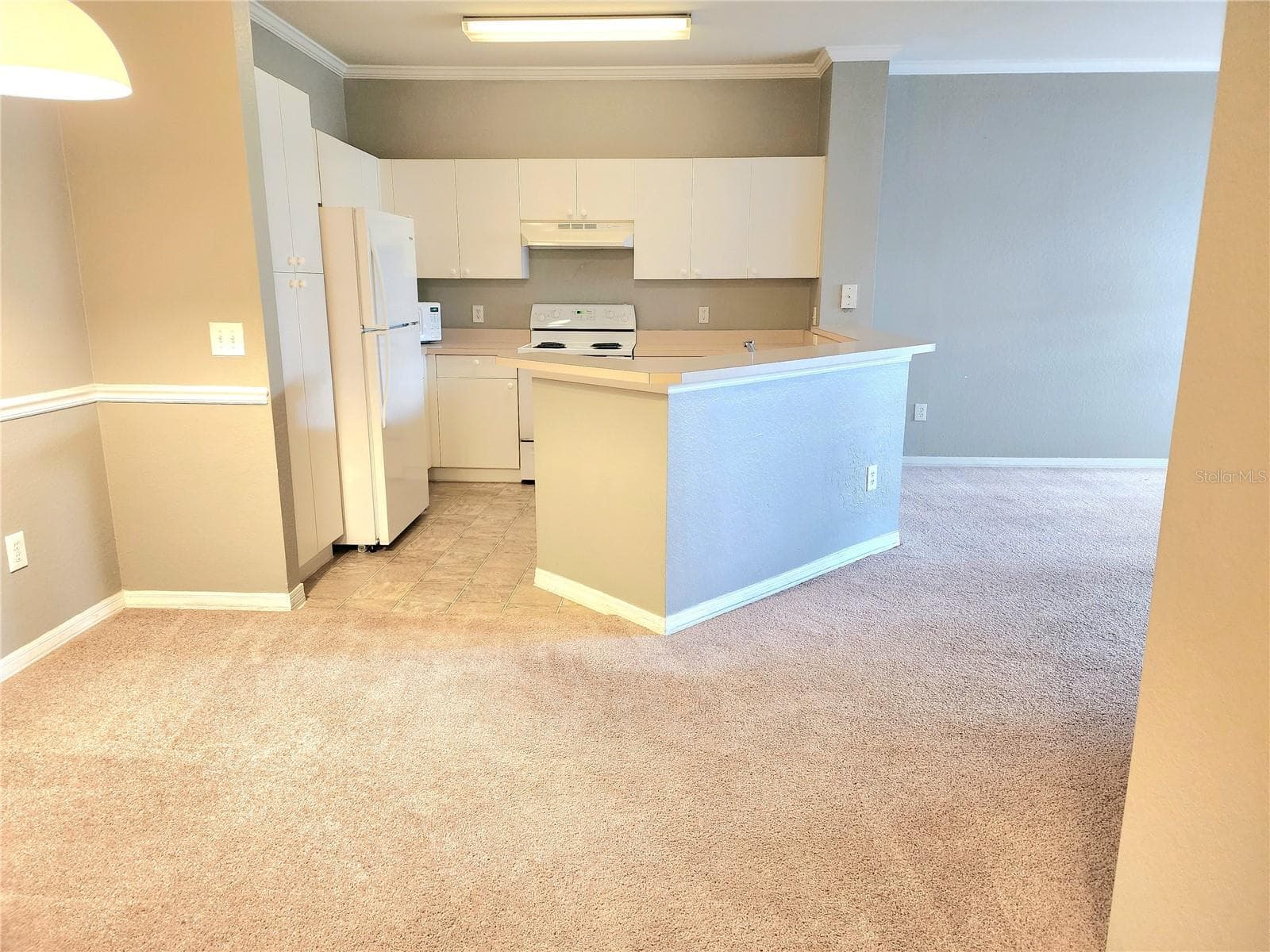 Condominium at 3621 CONROY RD #726, ORLANDO, photo 10 of 47