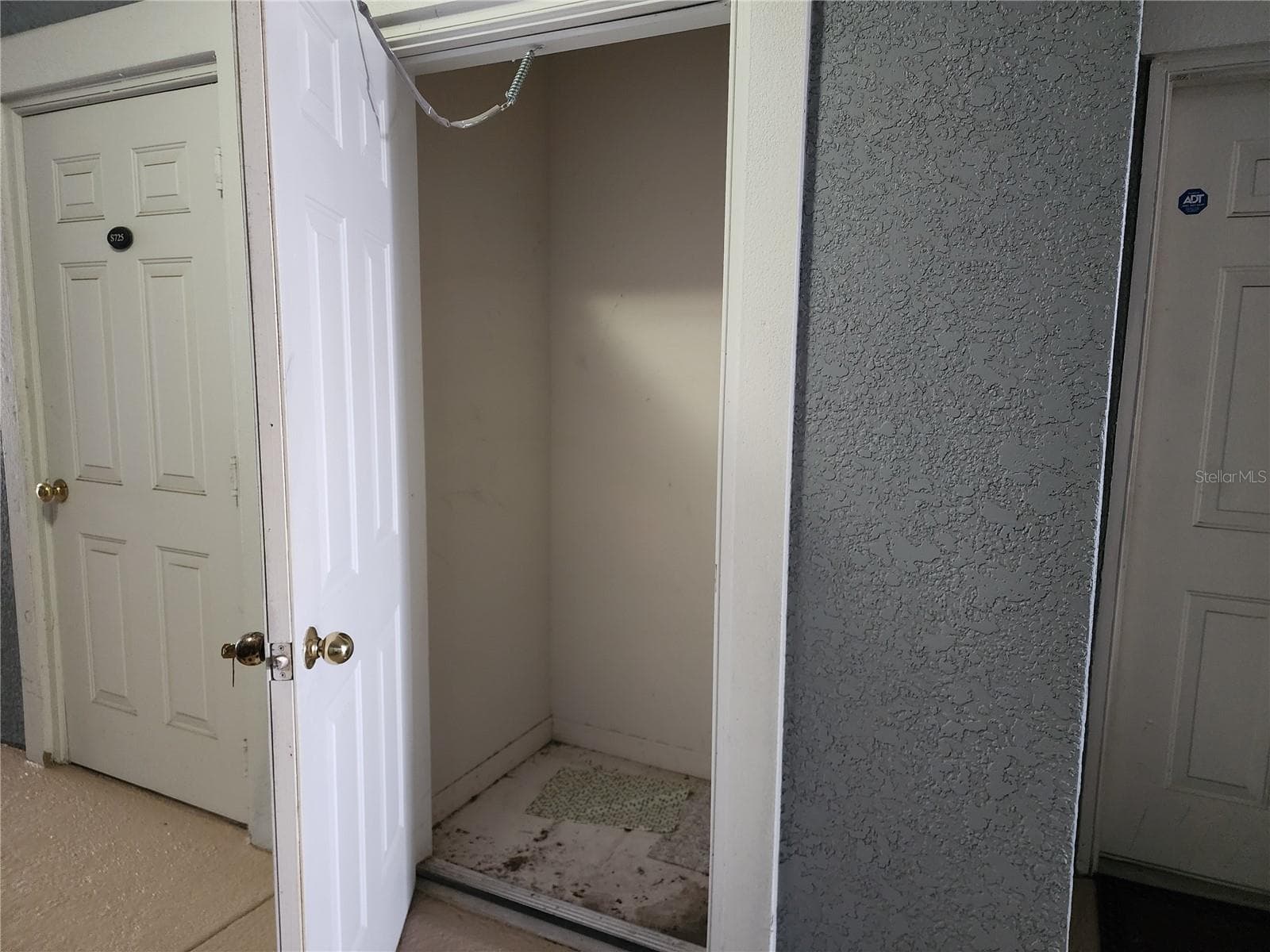 storage room - 3621 CONROY RD #726, ORLANDO