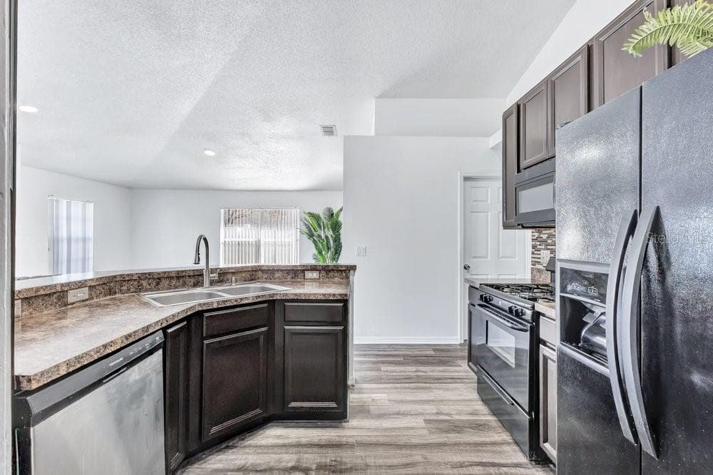 Single Family Residence at 7422 HOLLOW RIDGE CIR, ORLANDO, photo 6 of 27