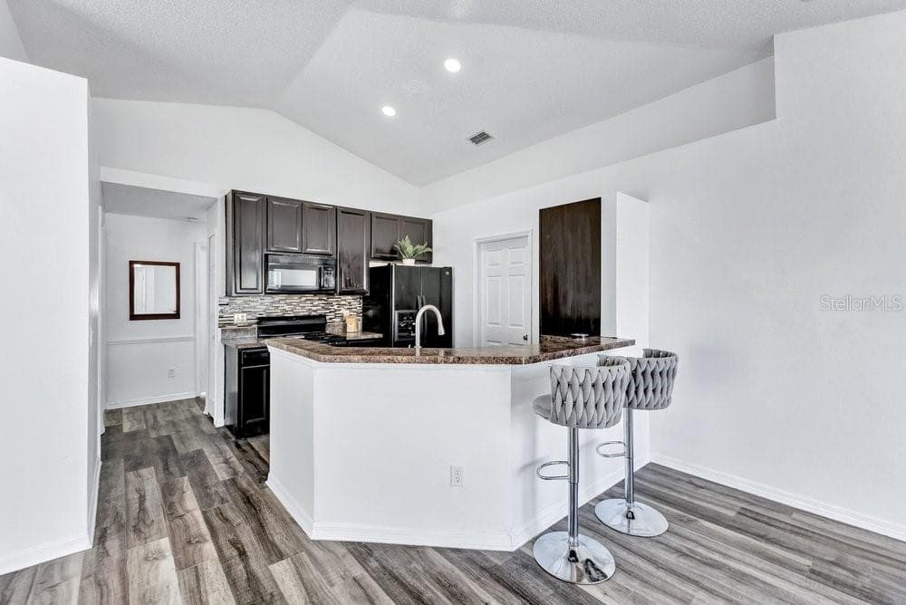 Single Family Residence at 7422 HOLLOW RIDGE CIR, ORLANDO, photo 8 of 27