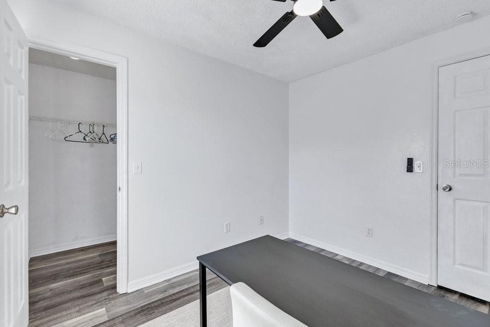 Single Family Residence at 7422 HOLLOW RIDGE CIR, ORLANDO, photo 14 of 27