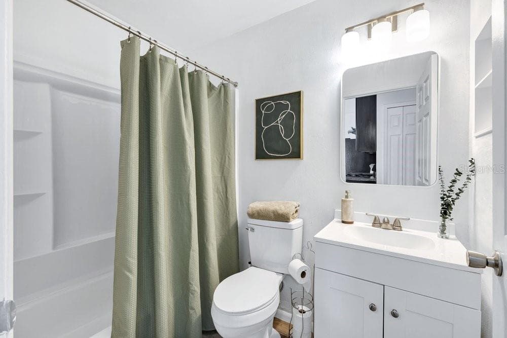 Single Family Residence at 7422 HOLLOW RIDGE CIR, ORLANDO, photo 15 of 27