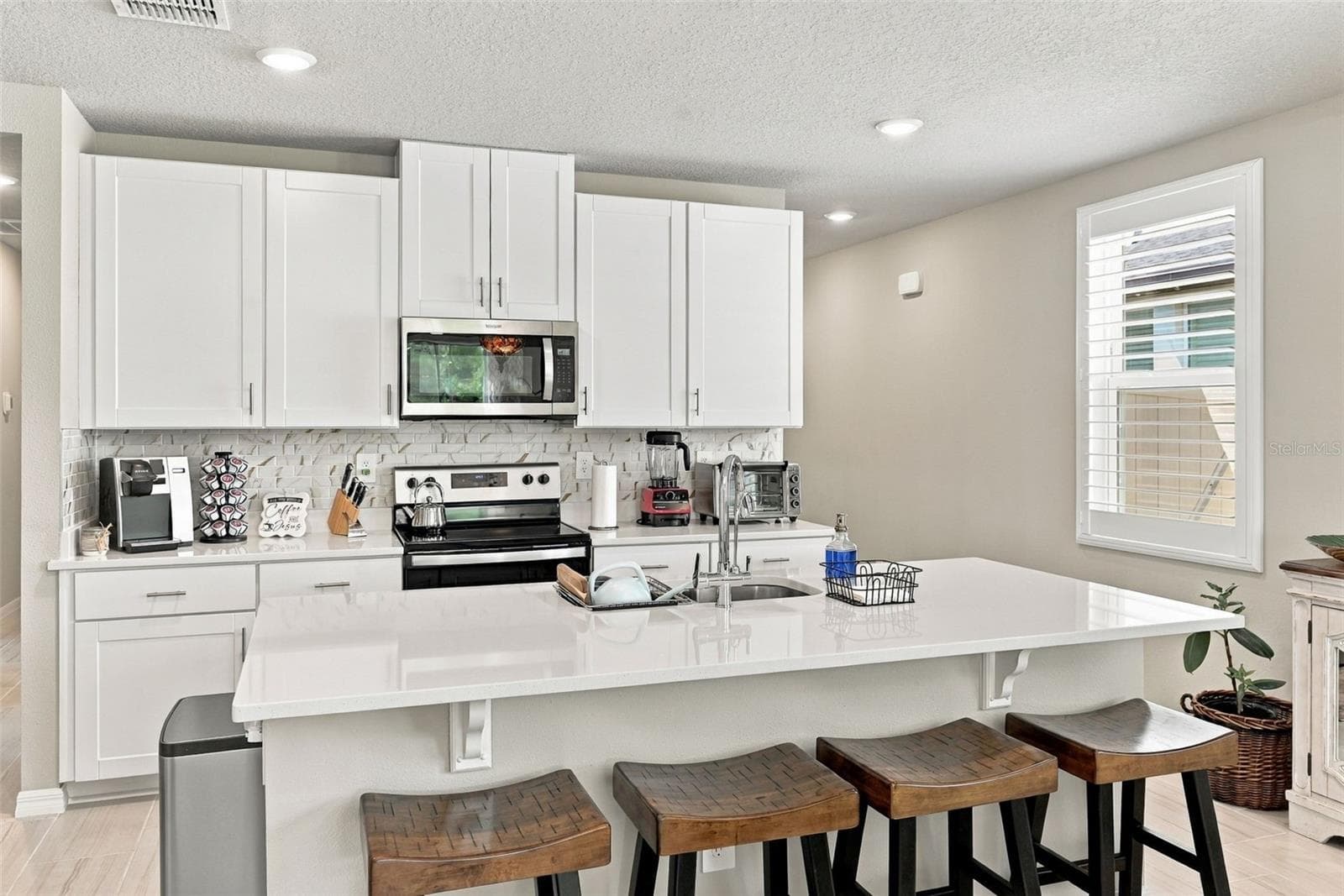 Single Family Residence at 3708 RADIANT MOUNTAIN DR, PLANT CITY, photo 11 of 48
