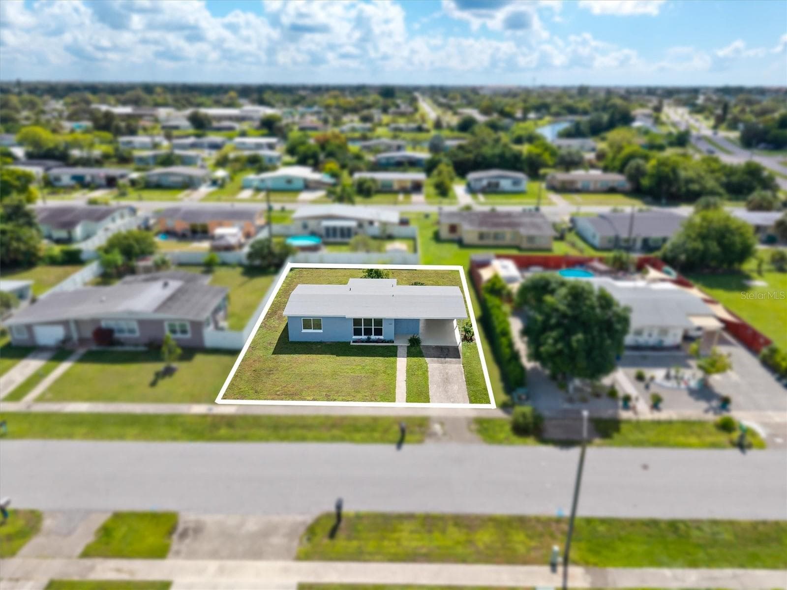 Single Family Residence at 21435 GLENDALE AVE, PORT CHARLOTTE, photo 2 of 38