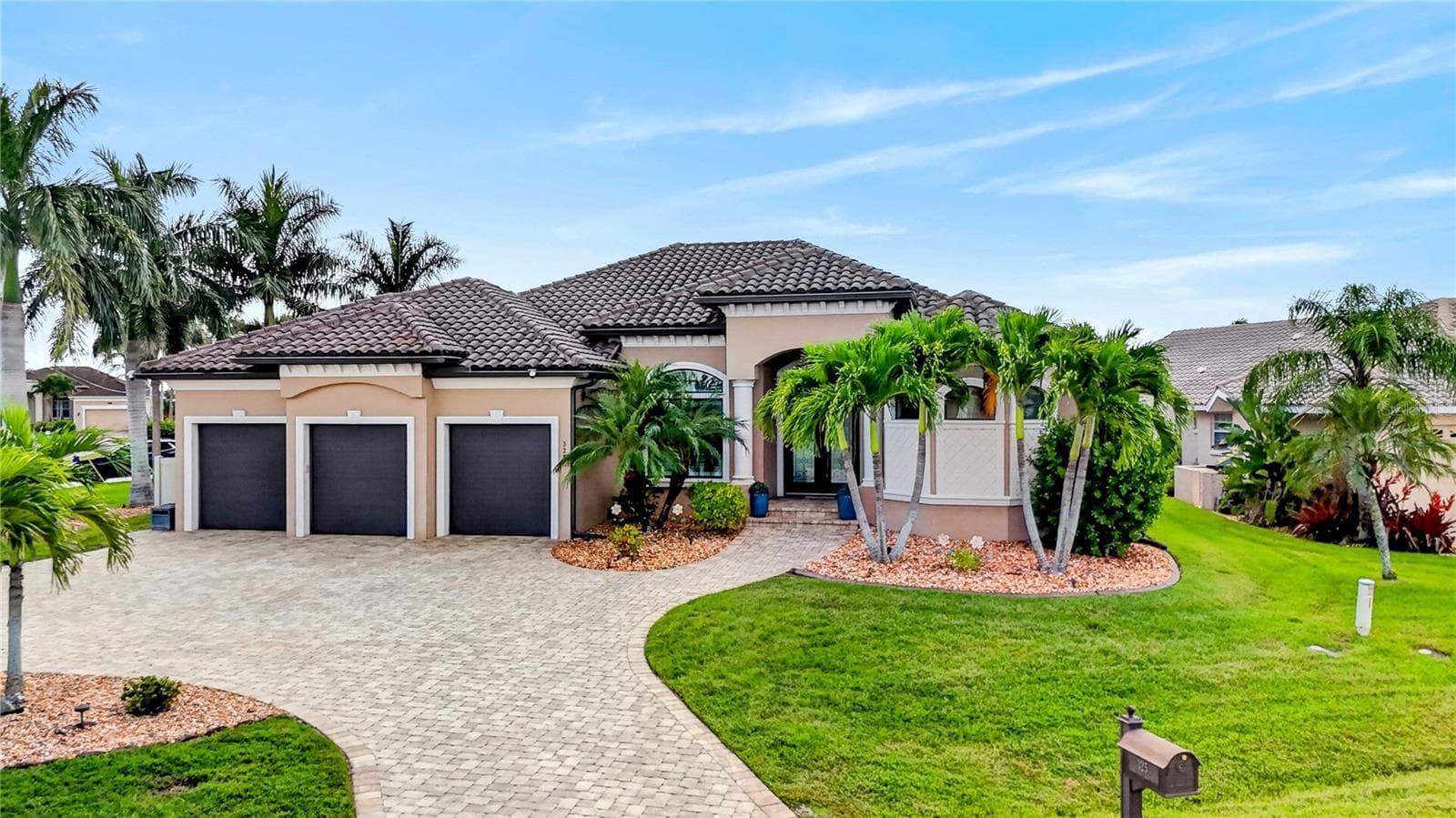 Single Family Residence at 325 SEGOVIA DR, PUNTA GORDA, photo 8 of 109